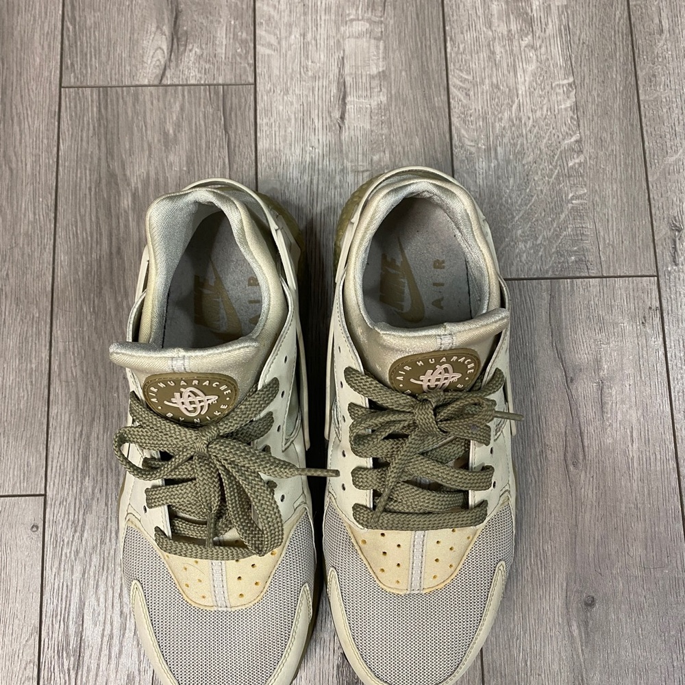 Nike huarache size 10 olive/tan - Picture 6 of 7